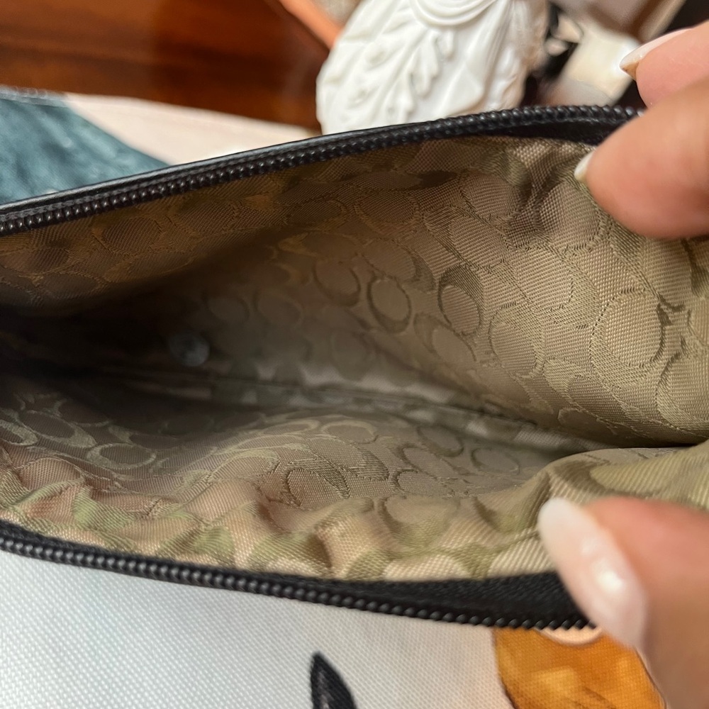 Coach Vintage Soho Small Black Leather Clutch/Wristlet (GUC) - Picture 7 of 10